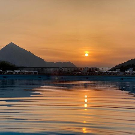 Uxarte -Alojamiento, Restaurante Y Piscinas Arrasate/Mondragon エクステリア 写真