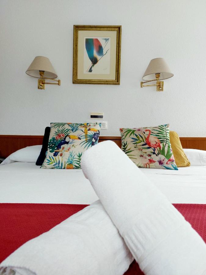Uxarte -Alojamiento, Restaurante Y Piscinas Arrasate/Mondragon エクステリア 写真
