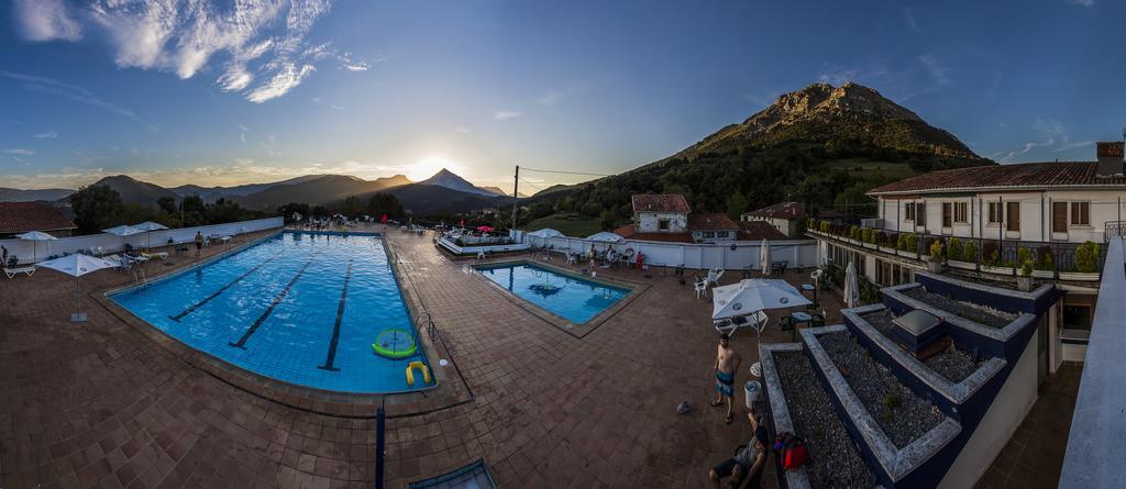 Uxarte -Alojamiento, Restaurante Y Piscinas Arrasate/Mondragon エクステリア 写真